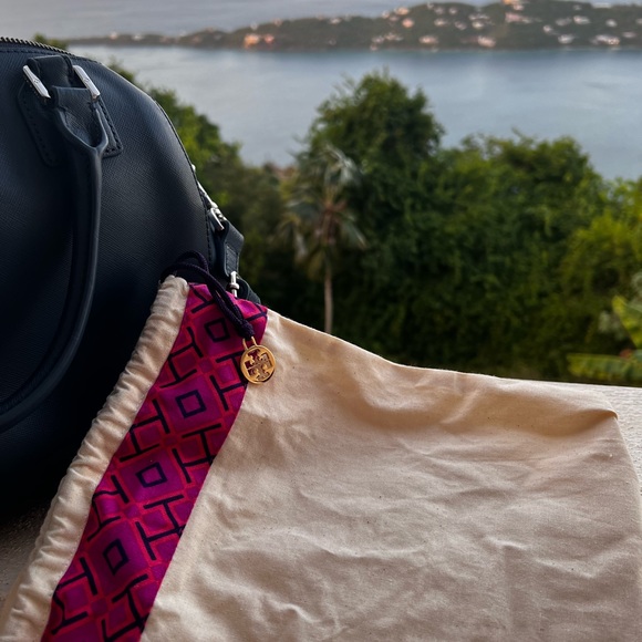 Tory Burch Robinson Bowler Bag - Picture 6 of 15